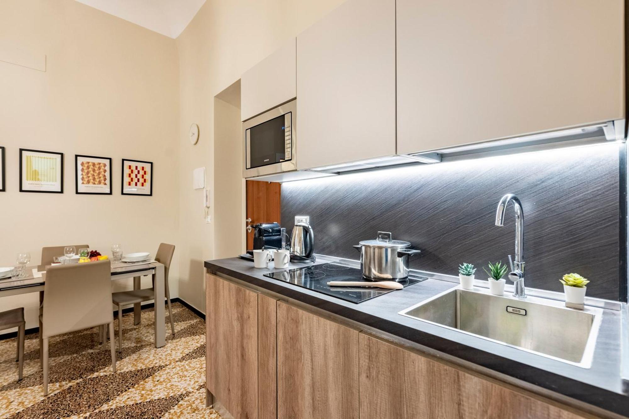 Lovely Flats In Historic Center * Genua